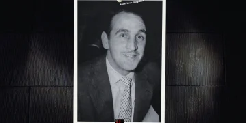 Featured image for Frank DiVincenzo bio featuring signature BG background featuring a casual photo of the mobster in the center.